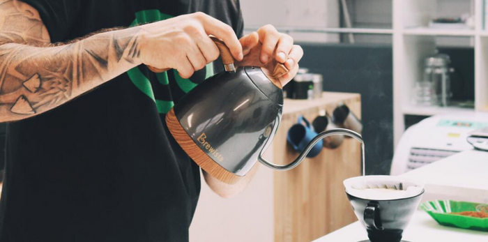 Understanding over, under and ideal extraction